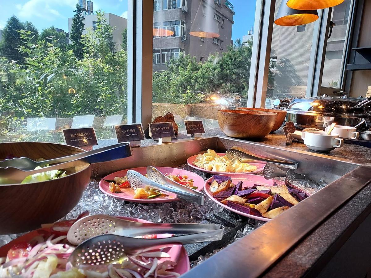 Royal Roi Hotel Тайчжун Экстерьер фото