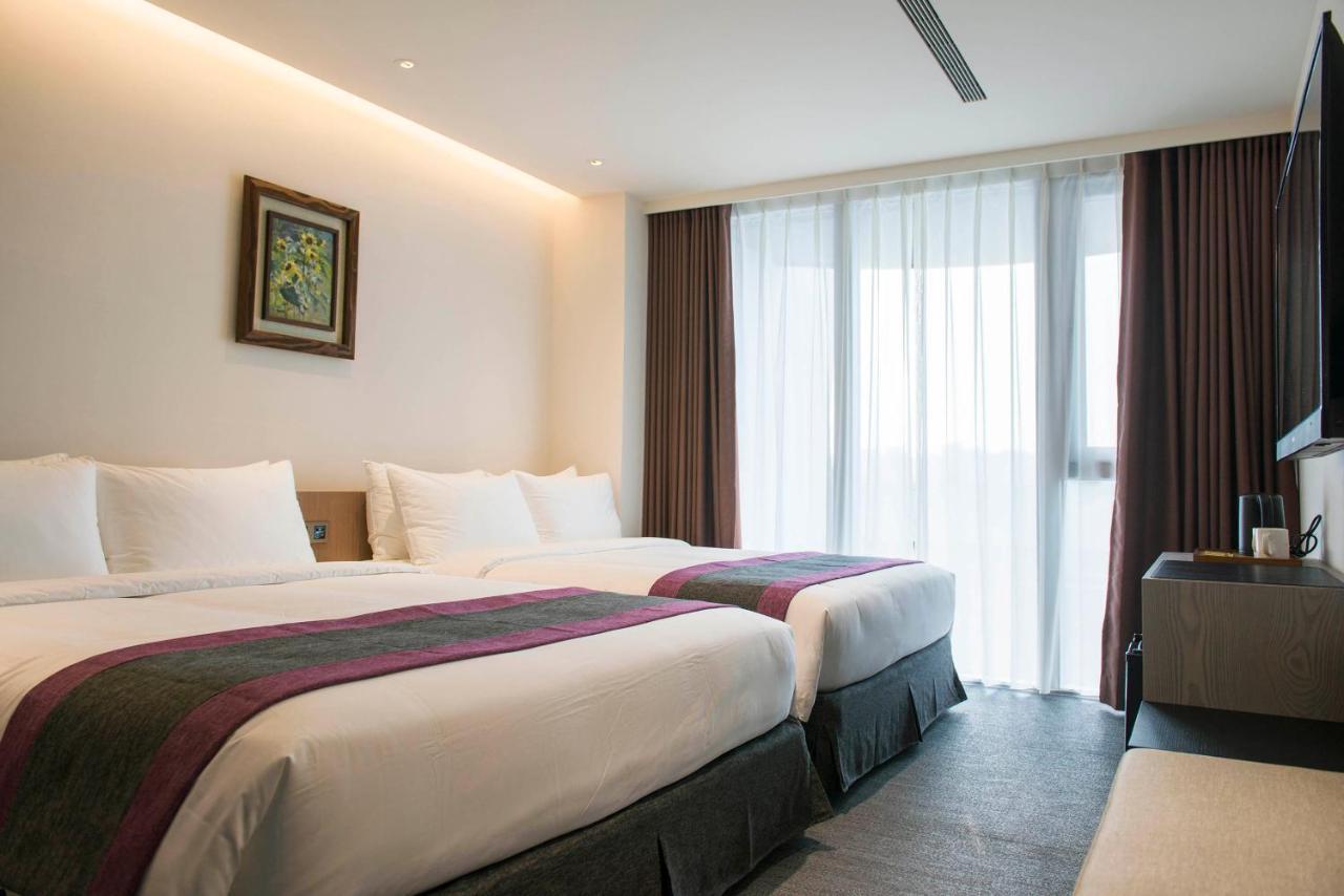 Royal Roi Hotel Тайчжун Экстерьер фото