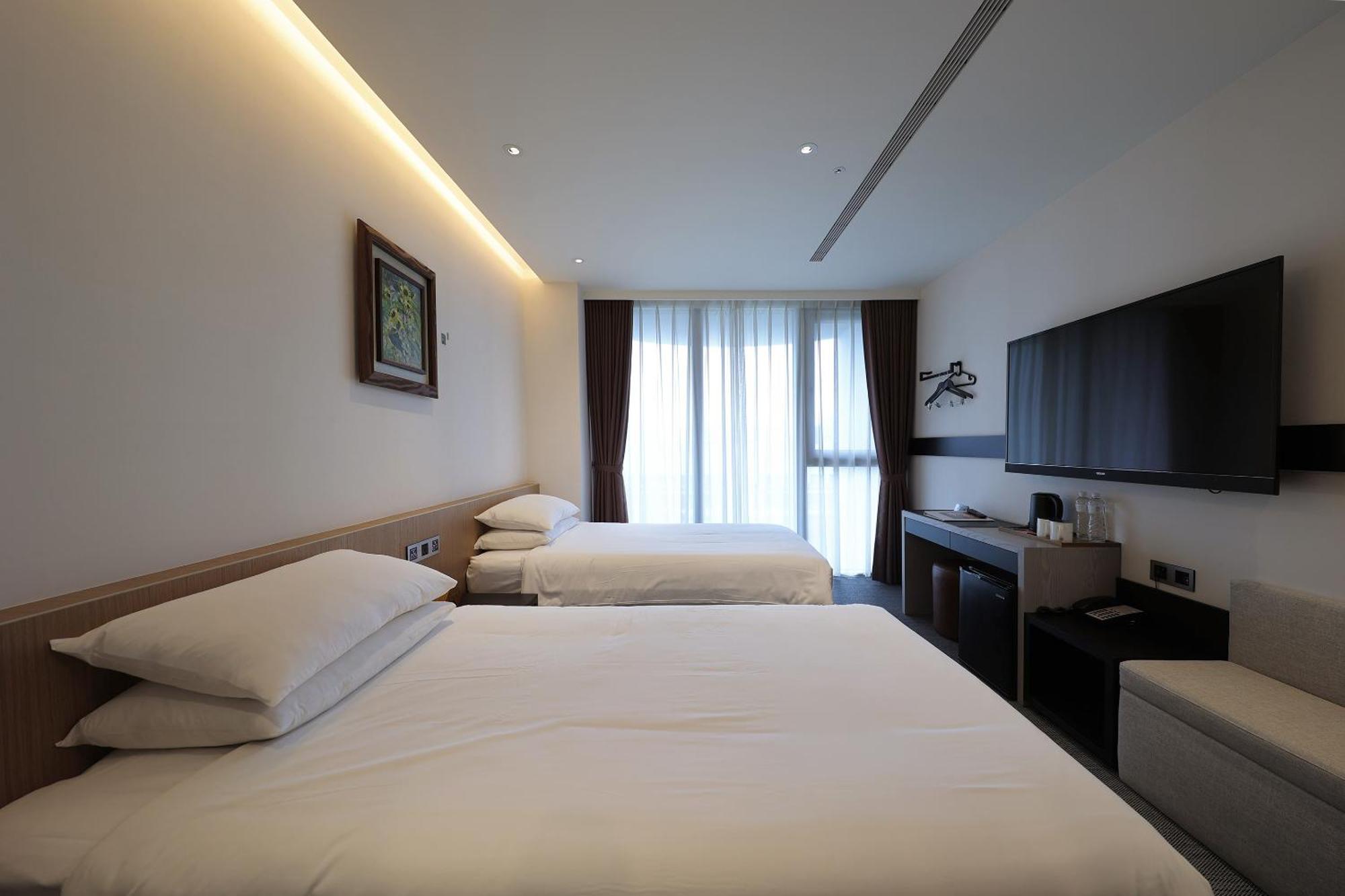 Royal Roi Hotel Тайчжун Экстерьер фото